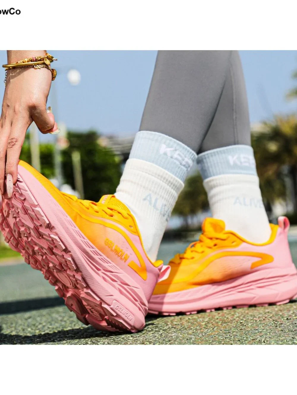 Women's Non-Slip Breathable Mesh Walking Shoes Lightweight Running Sneakers